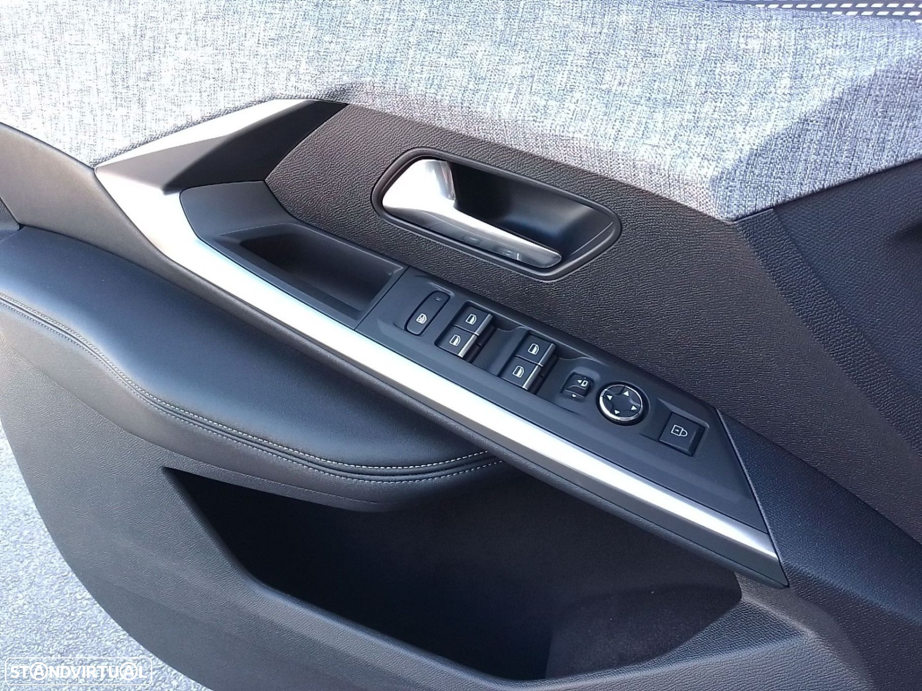 Peugeot E-3008 73 kWh GT - 19