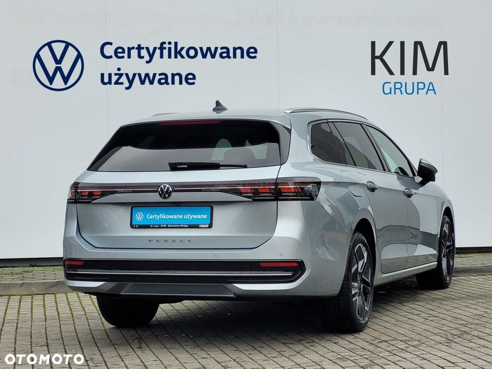 Volkswagen Passat - 2