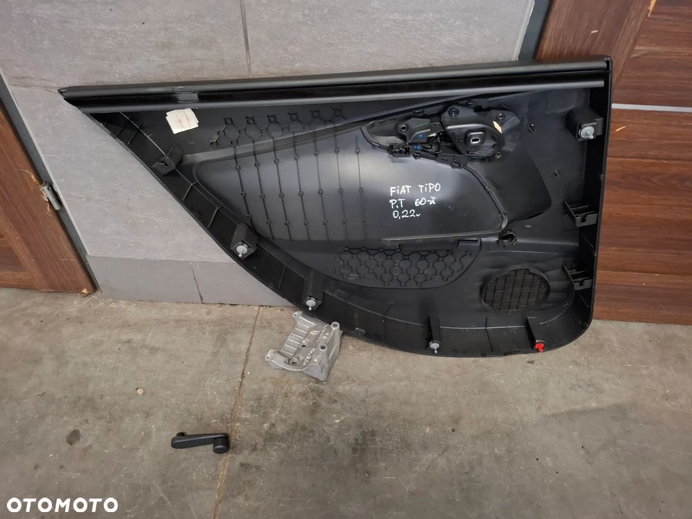 Boczek drzwi prawy tył Fiat Tipo II 2022 rok lift - 2
