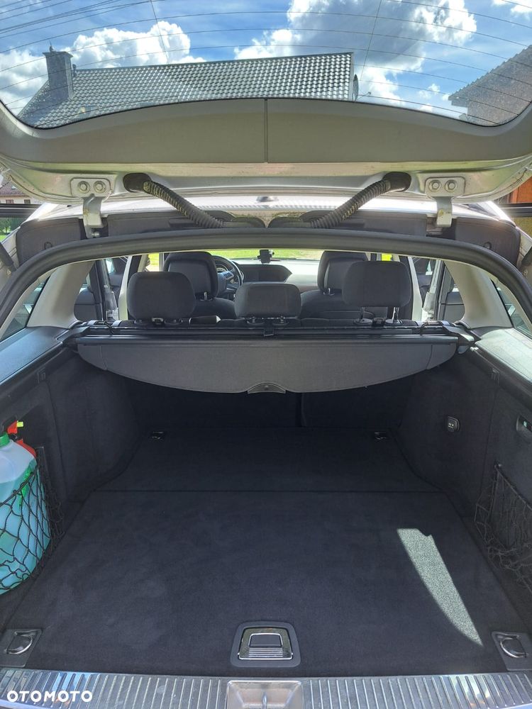 Mercedes-Benz Klasa C 200 CDI DPF Automatik BlueEFFICIENCY Elegance - 6