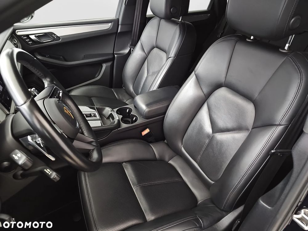 Porsche Macan Standard - 16