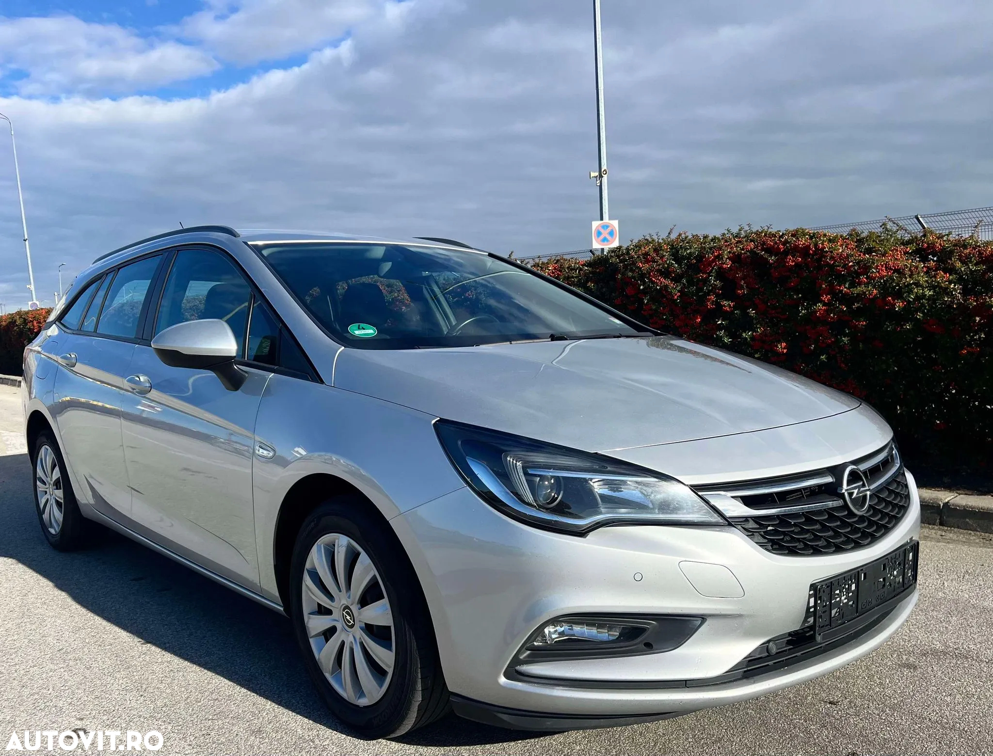 Opel Astra 1.6 CDTI DPF ecoFLEX Start/Stop Exklusiv - 2