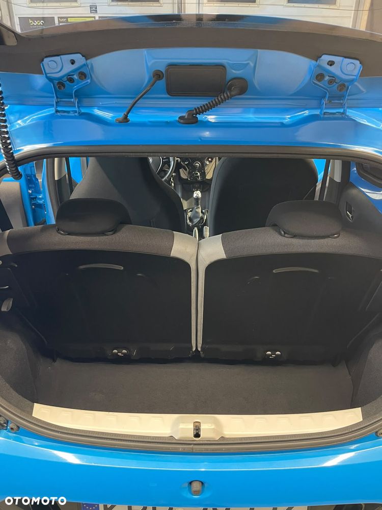 Toyota Aygo x-clusiv - 24
