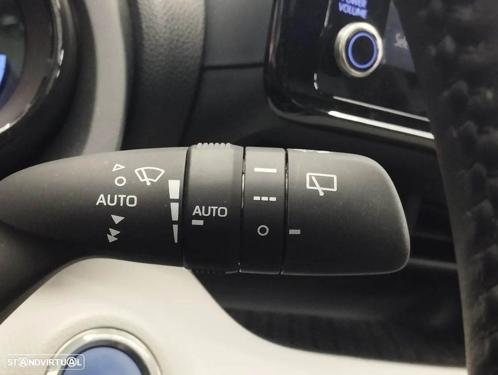 Toyota Yaris 1.5 HDF Luxury - 25