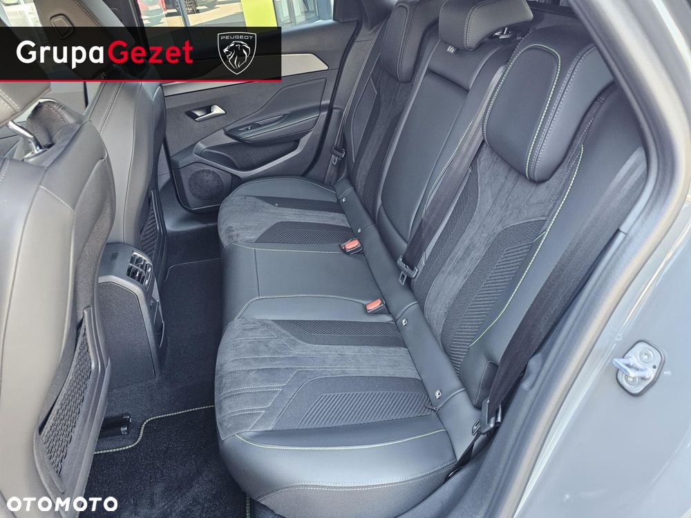 Peugeot 308 - 8