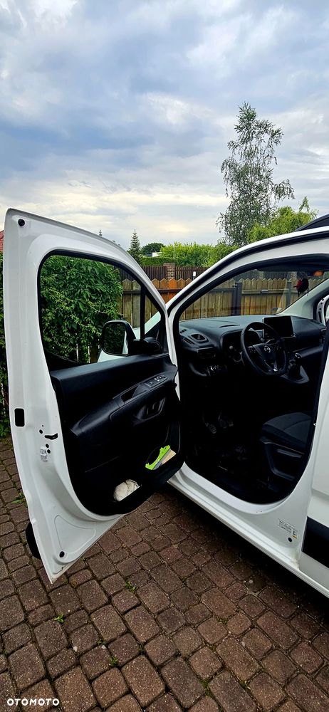 Opel COMBO - 10