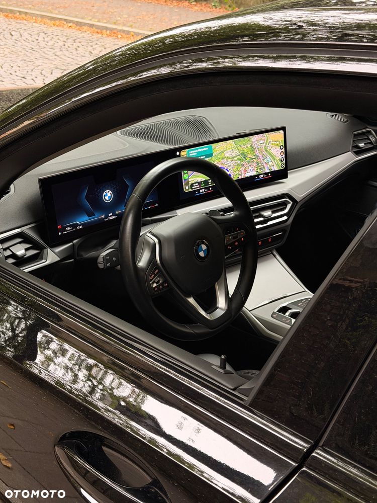 BMW 3 Series 2022 photo 2