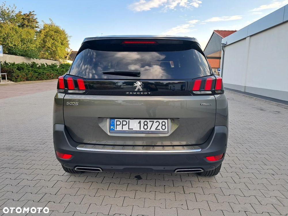 Peugeot 5008 - 5