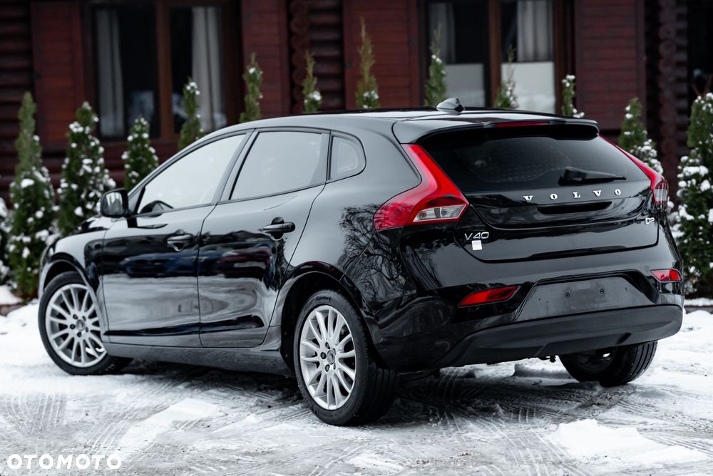 Volvo V40 D2 - 10
