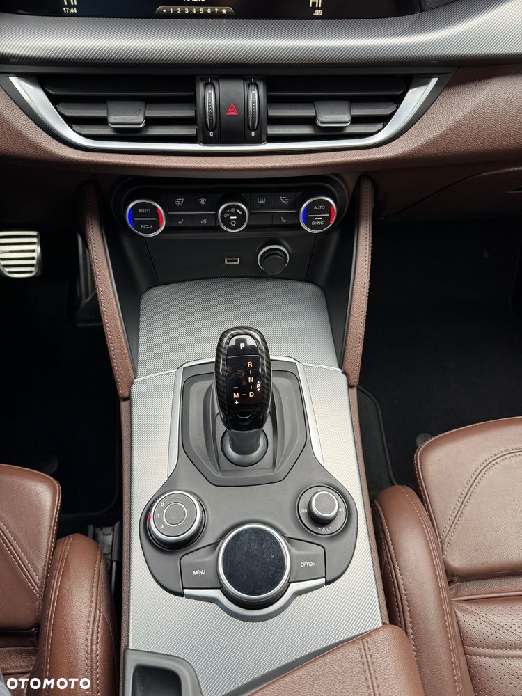 Alfa Romeo Stelvio 2.2 JTDM Executive Q4 - 30