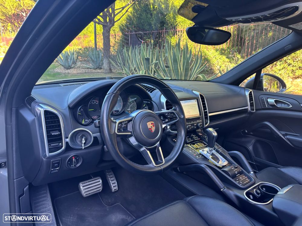 Porsche Cayenne S E-Hybrid - 9