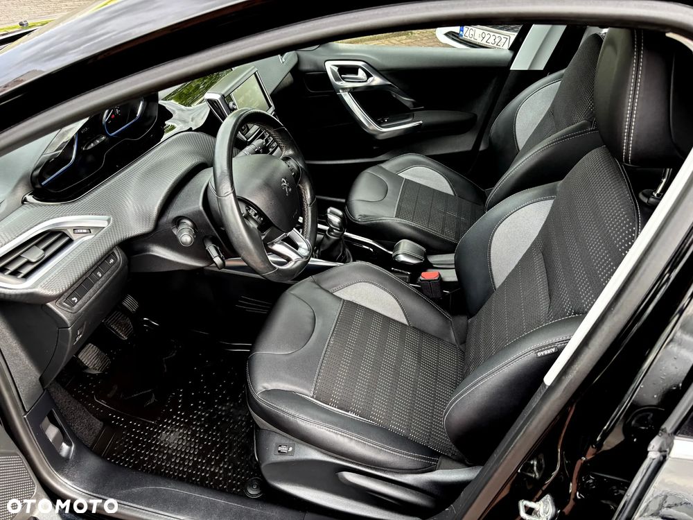 Peugeot 2008 120 VTI Allure - 12