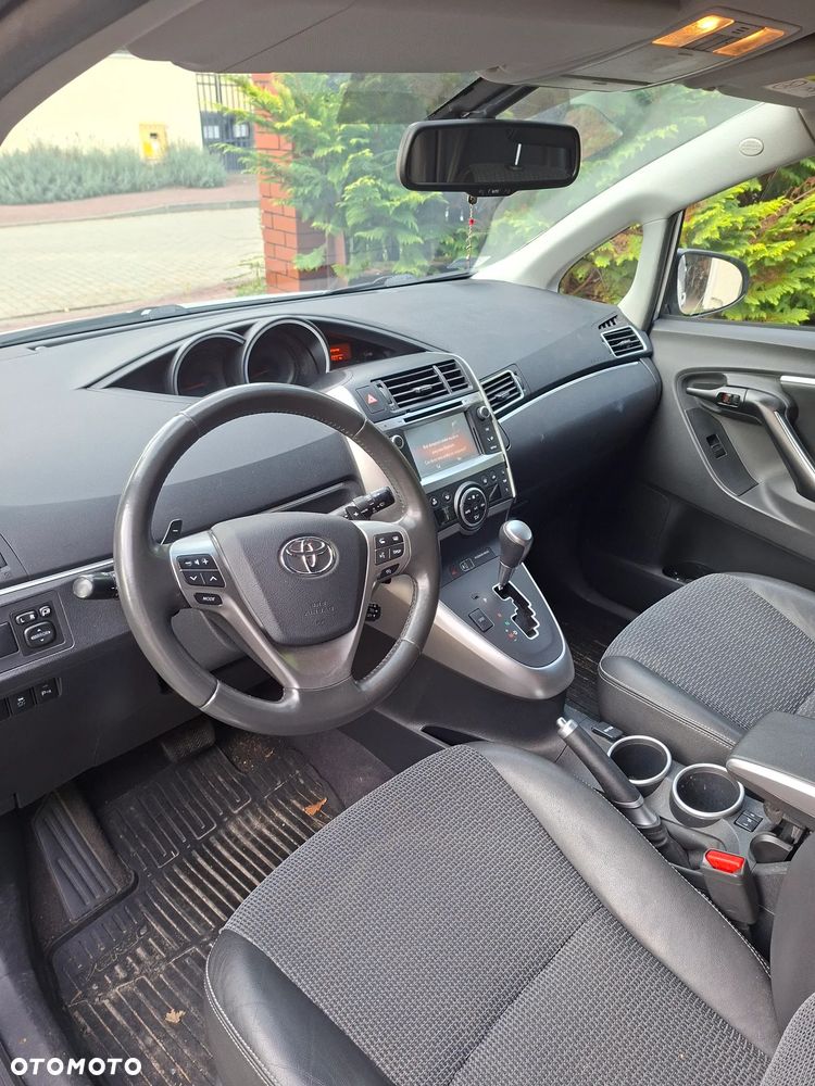 Toyota Verso - 5