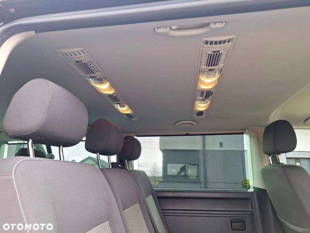 Volkswagen Caravelle - 20