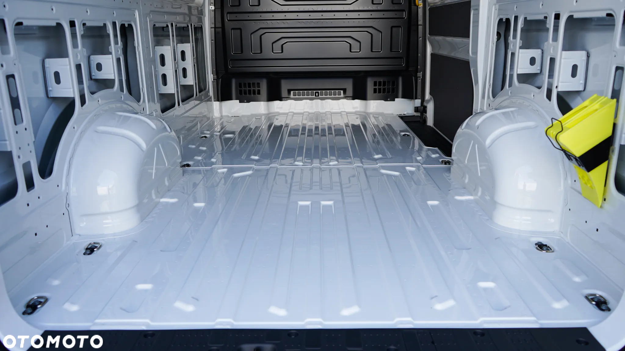 Volkswagen Crafter - 18