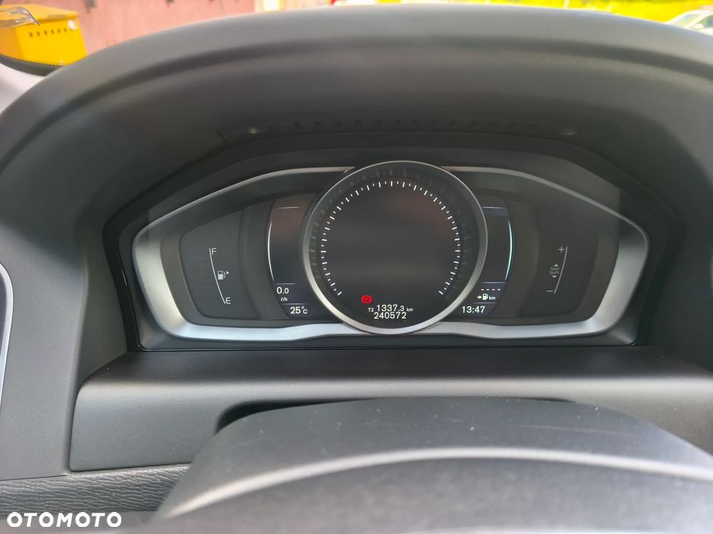 Volvo XC 60 D3 Drive-E Momentum - 16