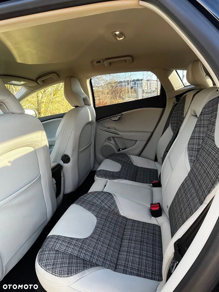 Volvo V40 T3 Drive-E Momentum - 6