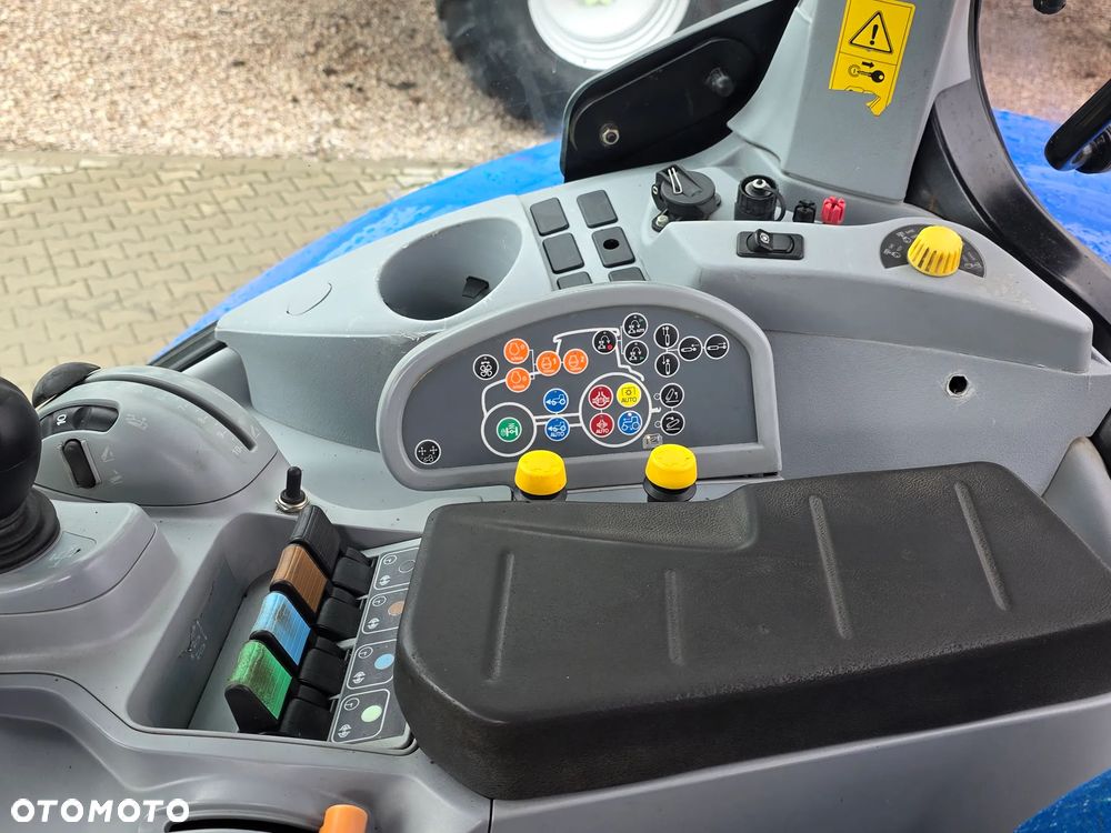 New Holland T7.220 PC 2015R WOM - 38