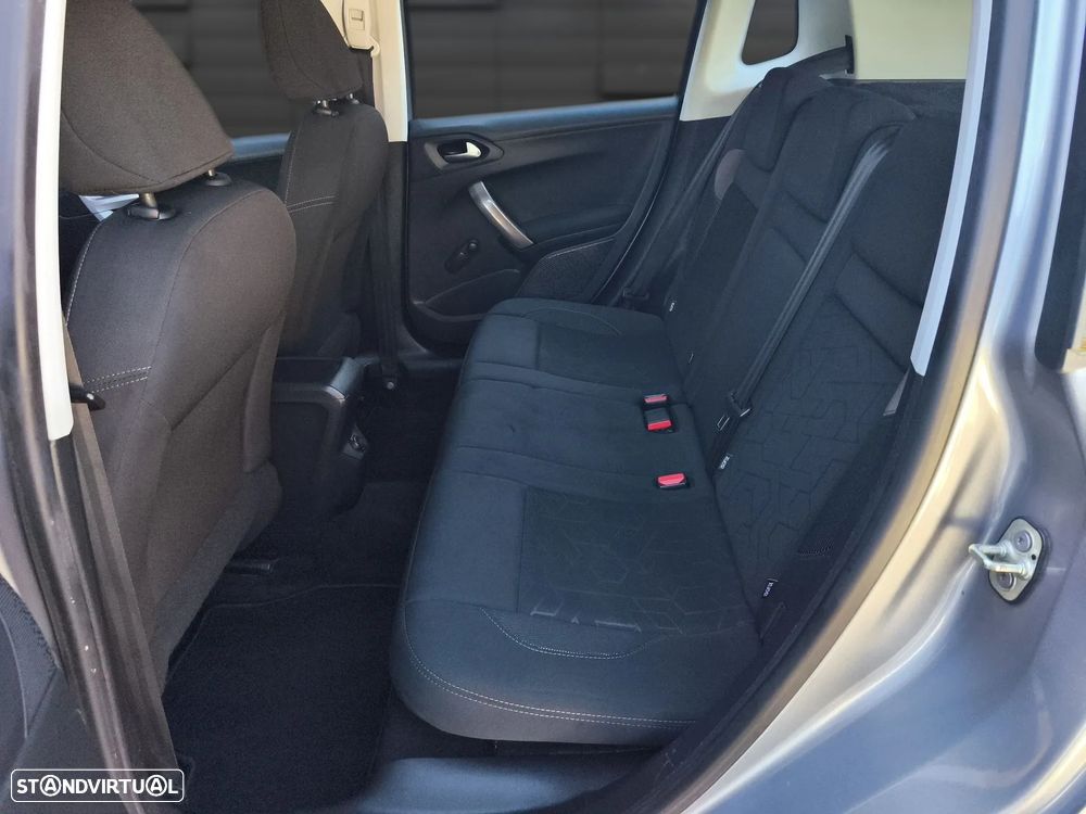 Peugeot 2008 1.6 e-HDi Allure 2-Tronic - 9