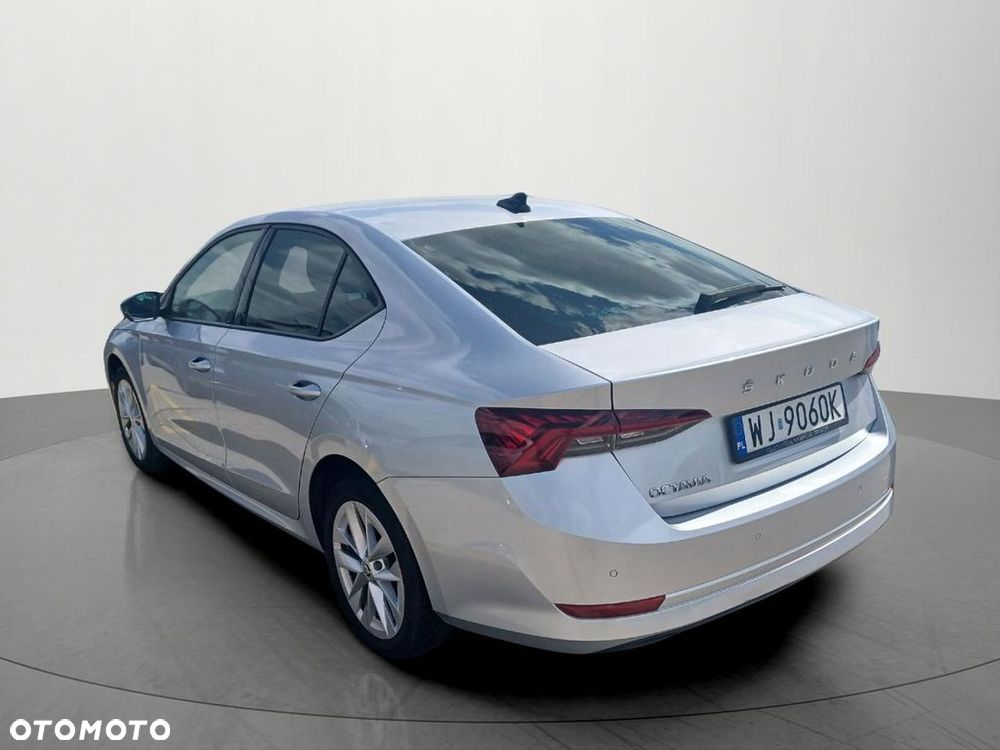 Skoda Octavia 2.0 TDI Ambition DSG - 2