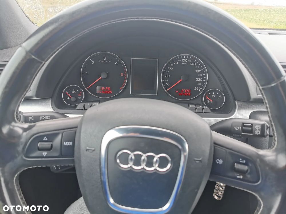 Audi A4 Avant 2.0 TDI - 8