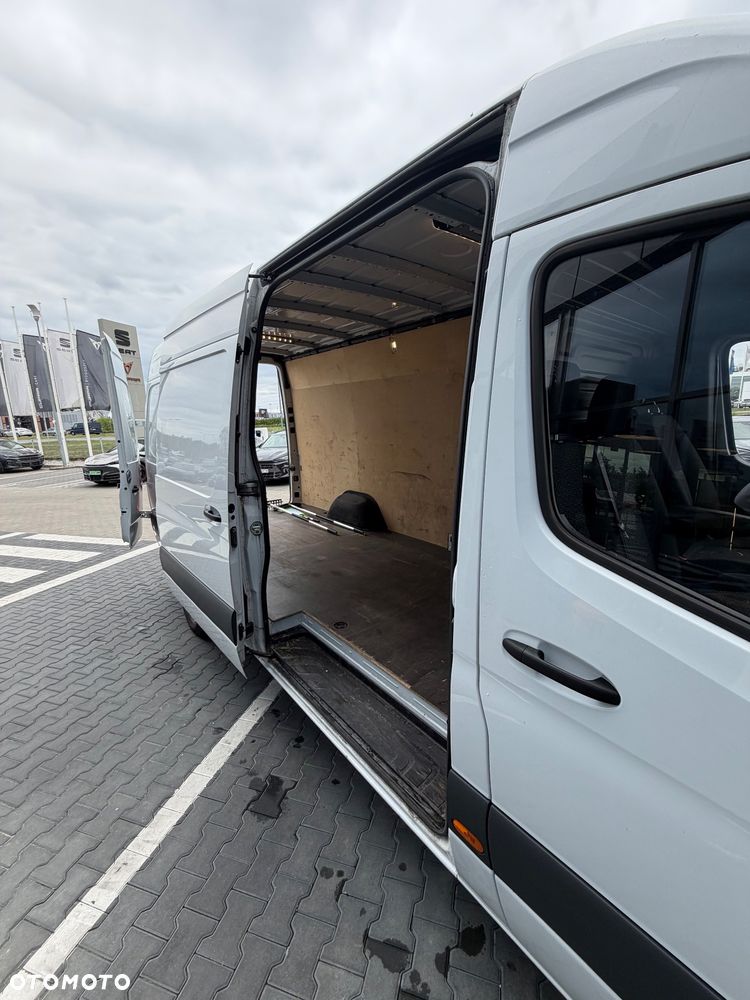 Mercedes-Benz Sprinter L4H2 - 27