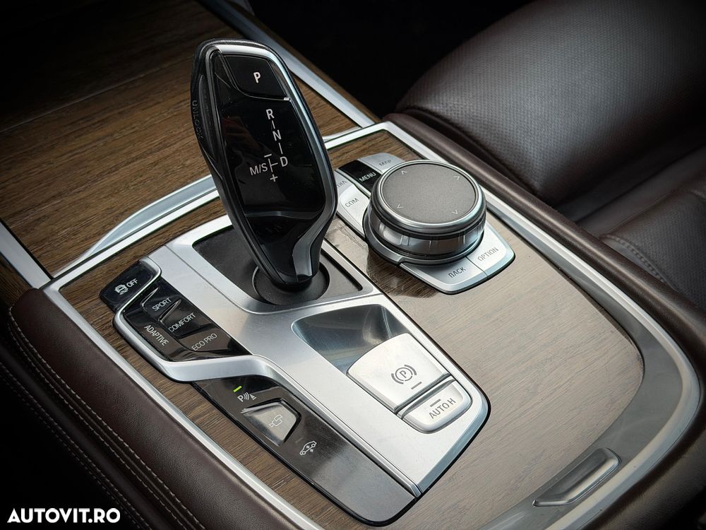 BMW Seria 7 730d BluePerformance Edition Exclusive - 38