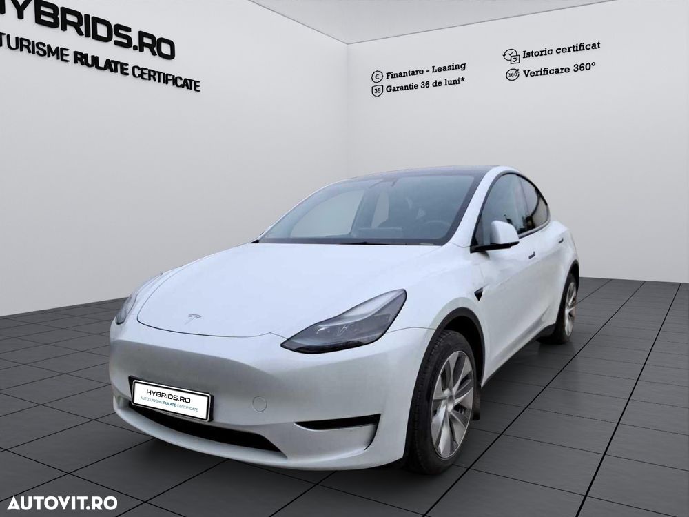 Tesla Model Y - 1