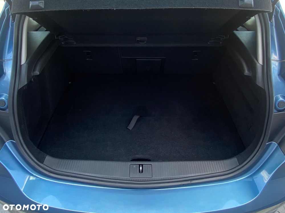 Opel Astra 1.4 Turbo - 38
