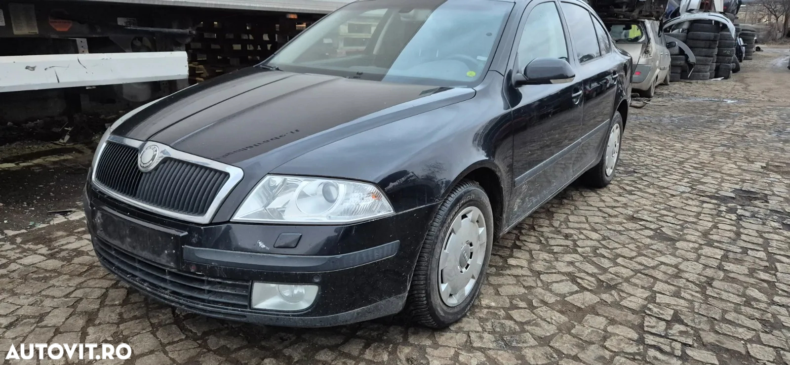 Bara spoiler fata Skoda Octavia 2 2008 2009 2010 cu proiectoare , spalatoare faruri si senzori parcare - 2