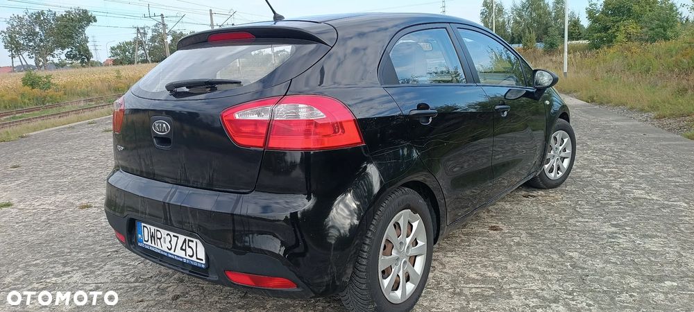 Kia Rio 1.2 Business Line - 13