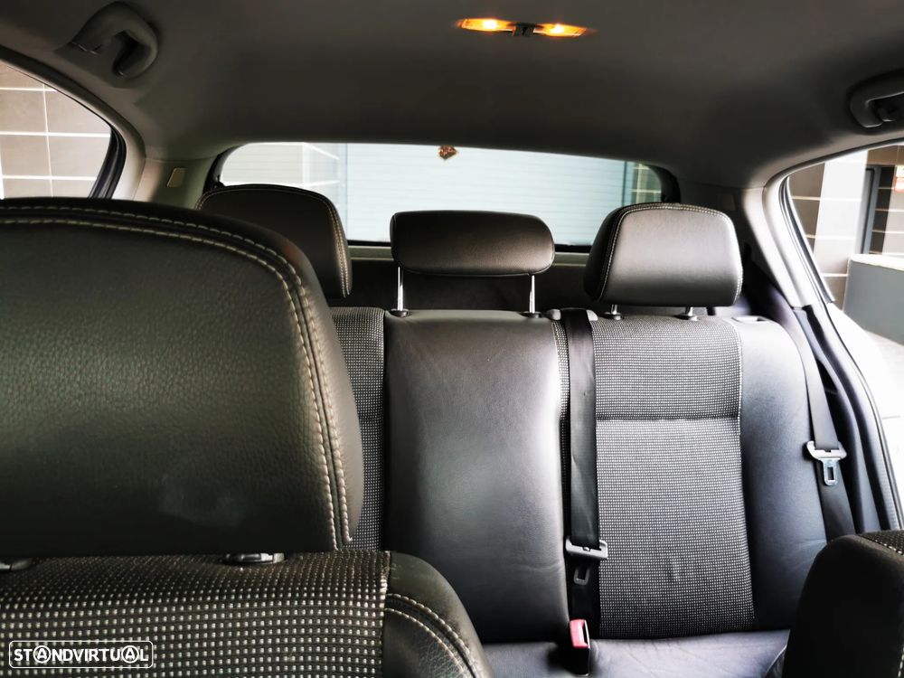 Opel Astra 1.7 CDTi Cosmo M6 - 25