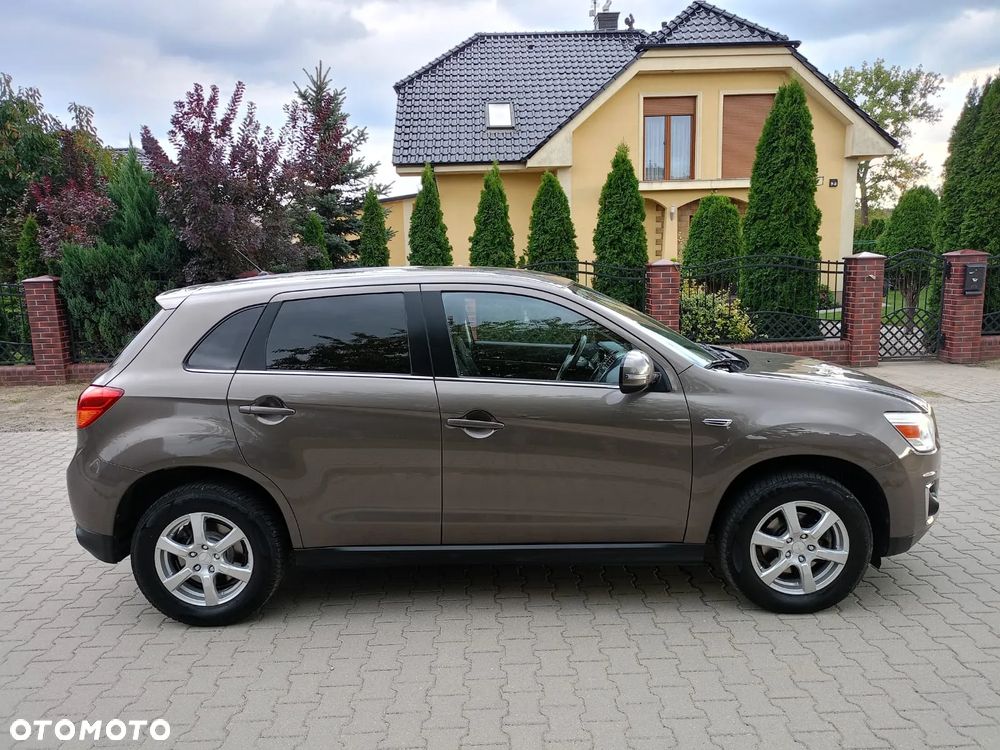 Mitsubishi ASX - 4