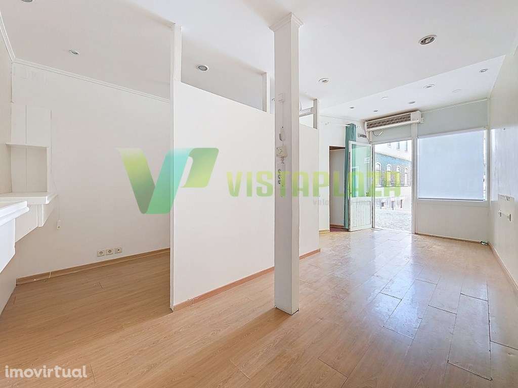 Loja no Centro de Portimão, Para transformar em Habitação - Grande imagem: 3/21