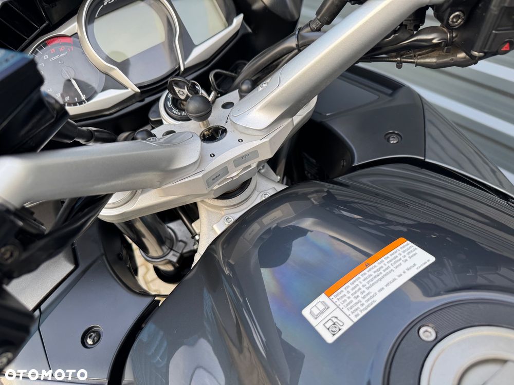 Yamaha FJR - 22