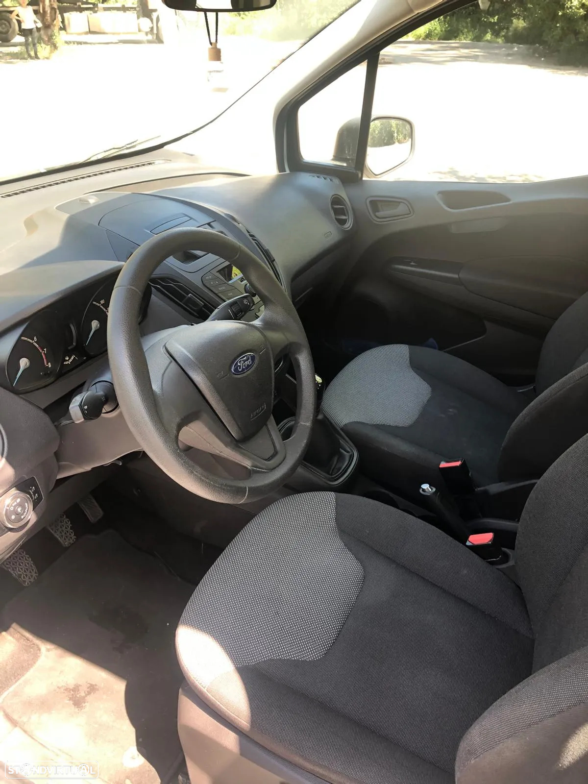 Ford Tourneo Courier 1.0 EcoBoost Ambiente - 7