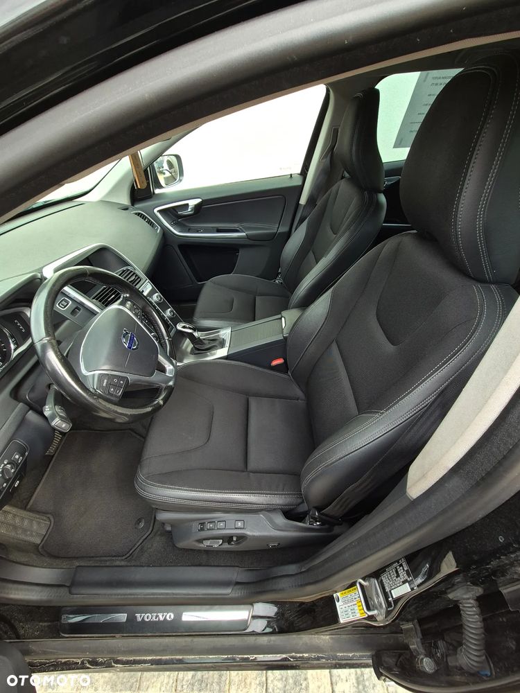 Volvo XC 60 T5 Drive-E Momentum - 14