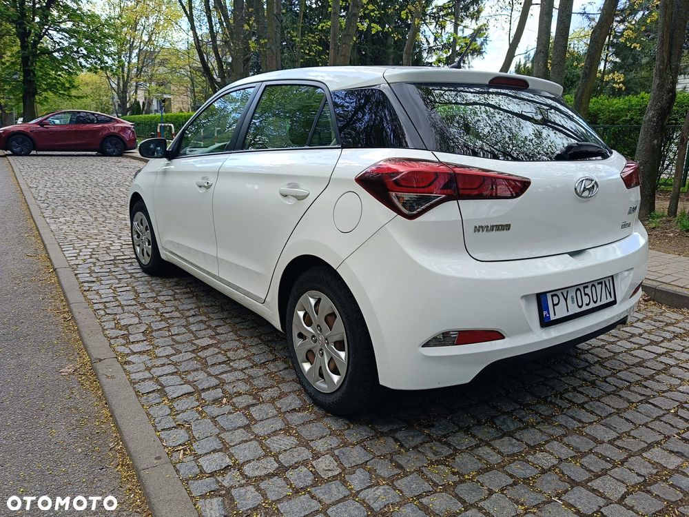 Hyundai i20 blue 1.2 Classic - 4