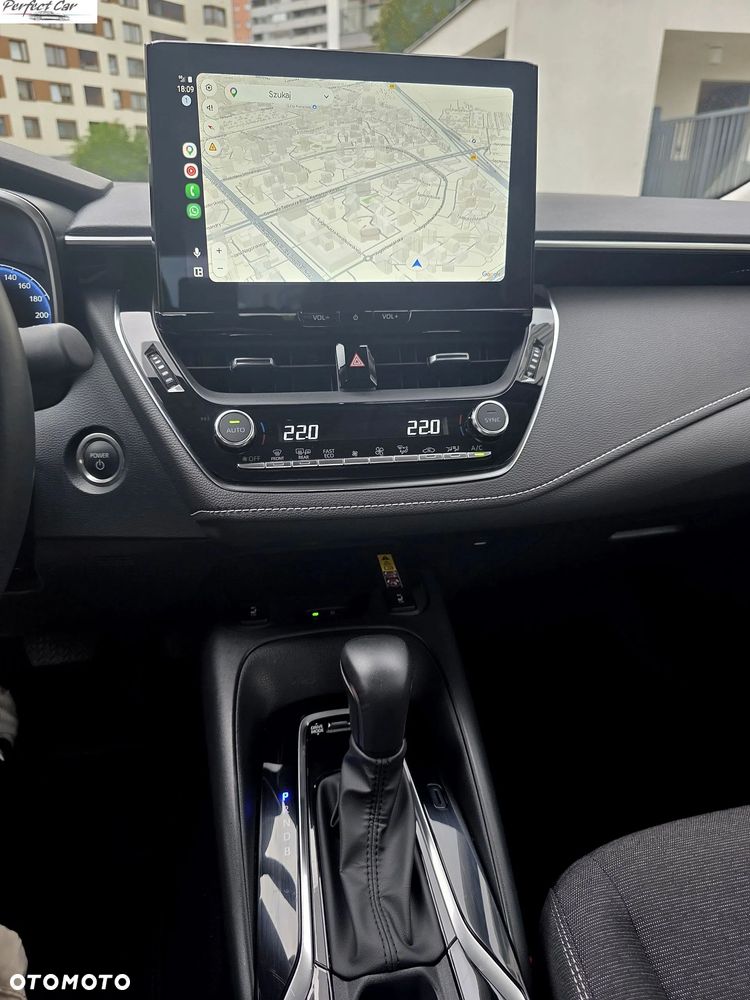 Toyota Corolla 1.8 Hybrid Comfort - 17