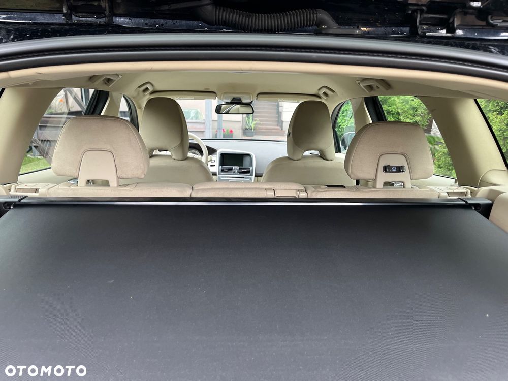 Volvo XC 60 3.2 AWD RDesign - 19