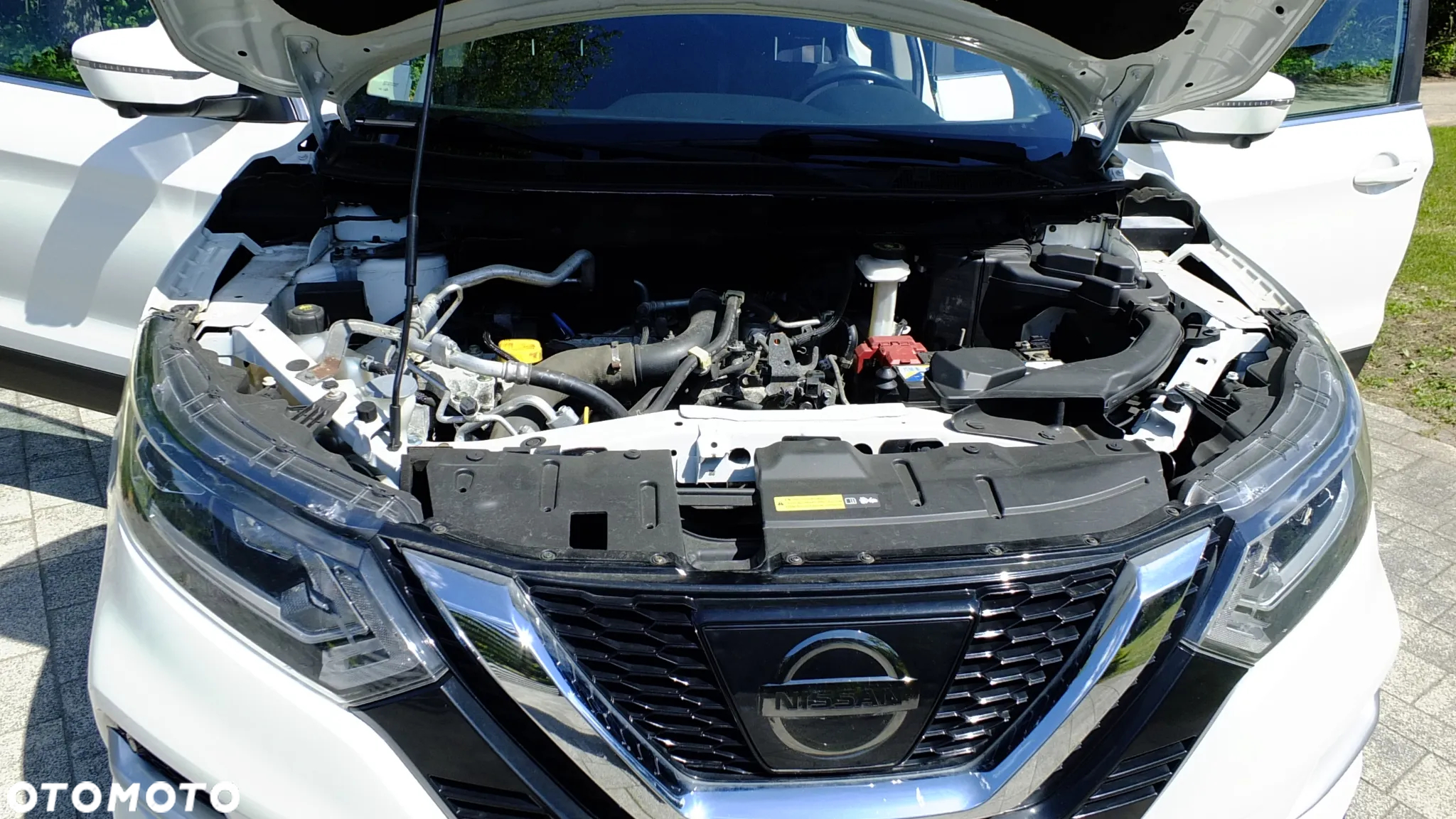 Nissan Qashqai 1.2 DIG-T N-Connecta EU6 - 17