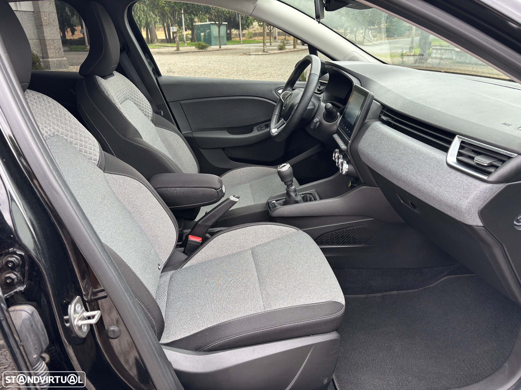 Renault Clio TCe 90 TECHNO - 18