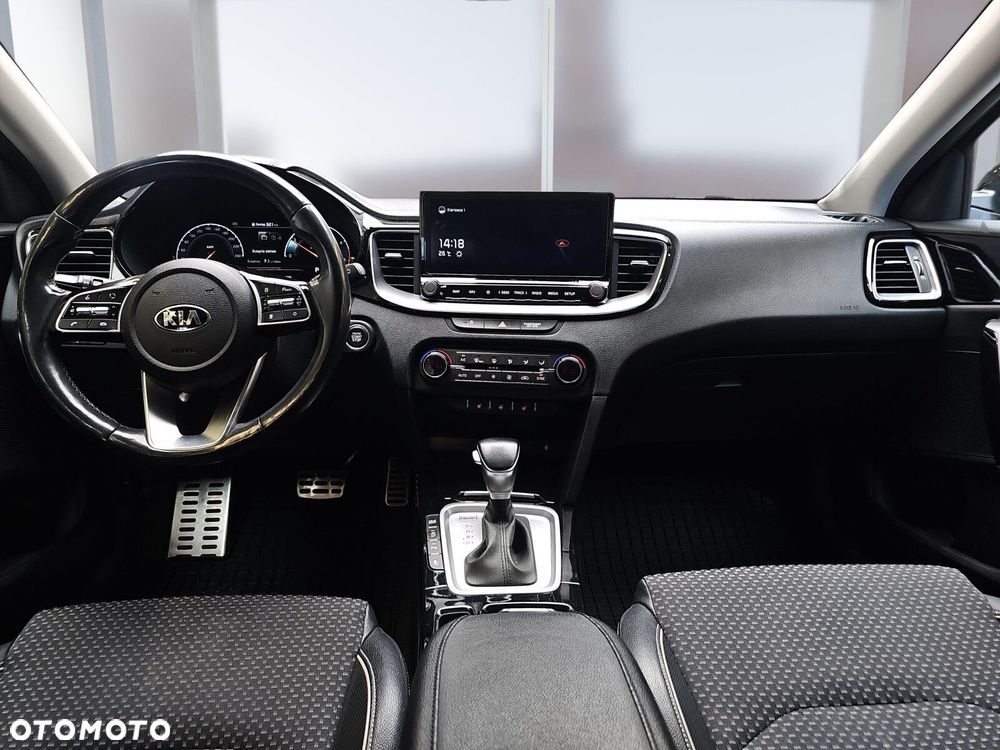 Kia Ceed 1.6 CRDi mHEV L DCT - 8