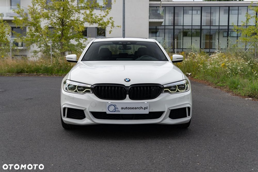 BMW Seria 5 M550i xDrive sport - 2