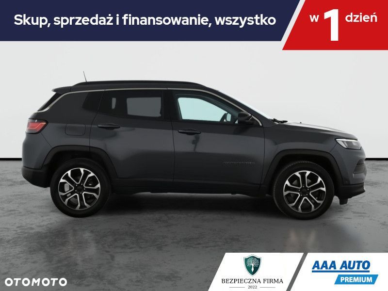 Jeep Compass - 8