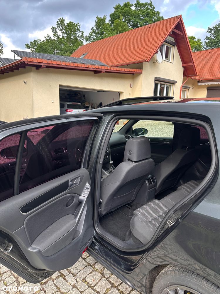 Volkswagen Golf - 14