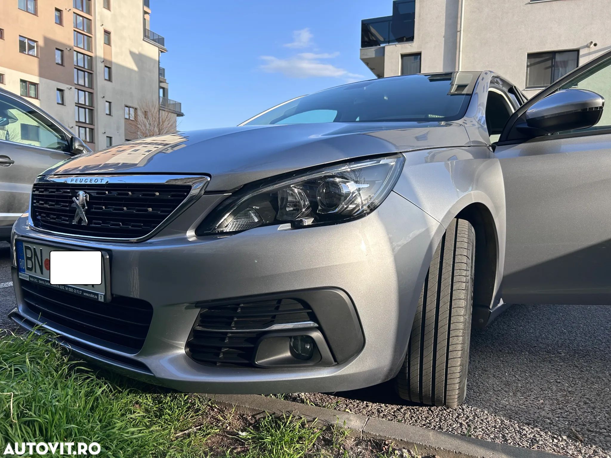 Peugeot 308 1.2 L PureTech Turbo S&S Active Pack - 1