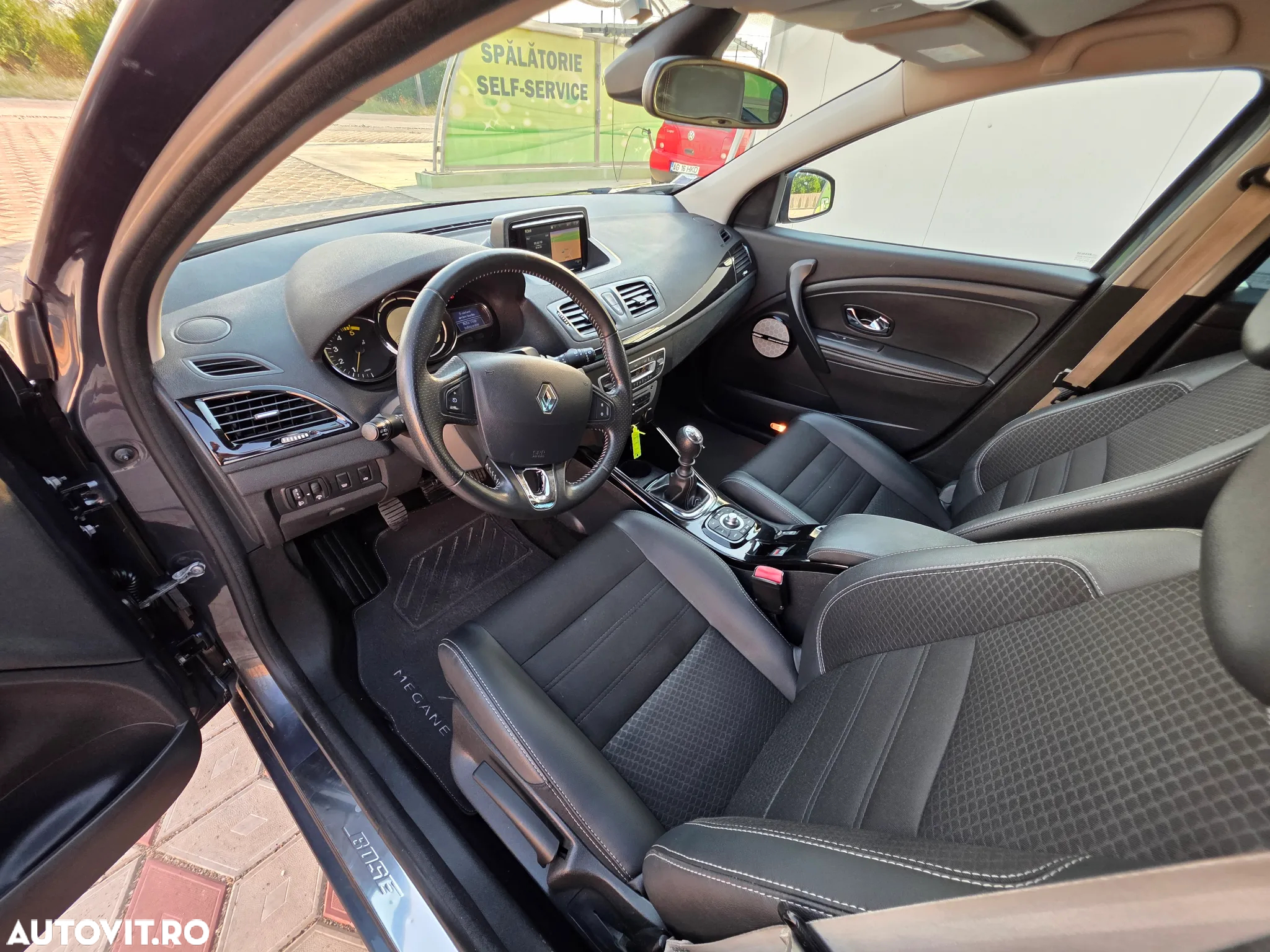 Renault Megane ENERGY dCi 110 Start & Stop Bose Edition - 16