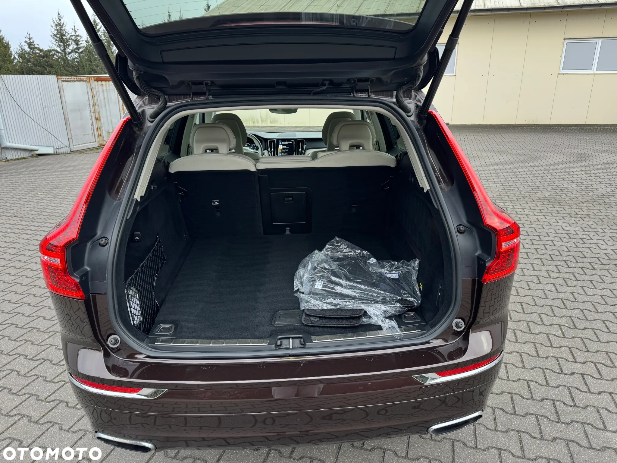 Volvo XC 60 T6 AWD Inscription - 12