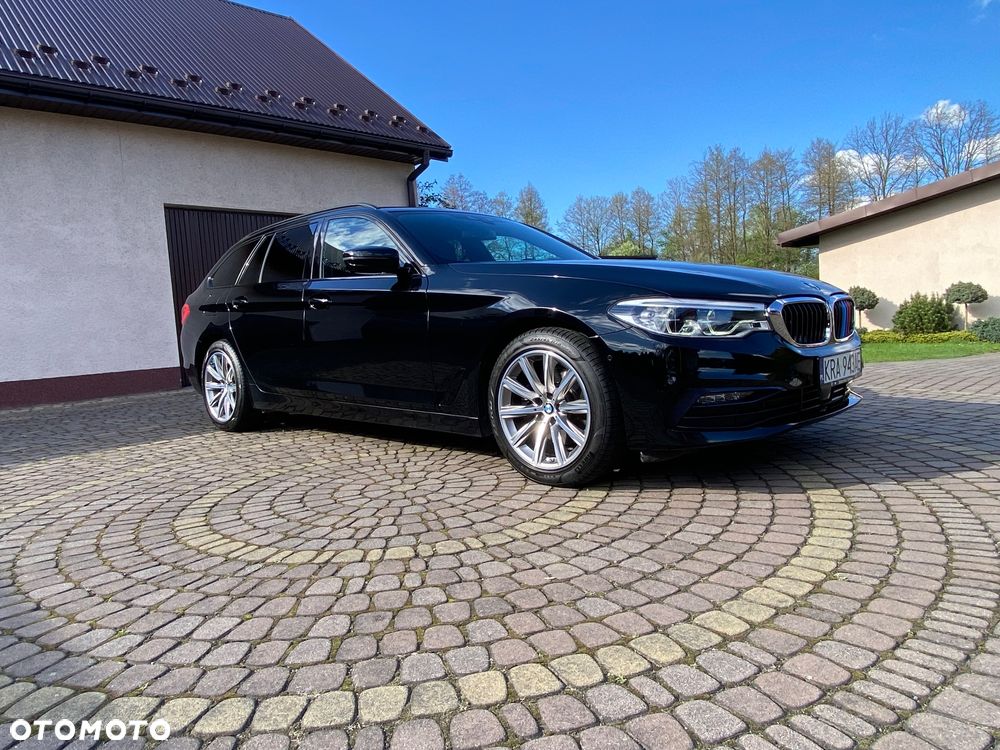 BMW Seria 5 520d Sport Line - 11